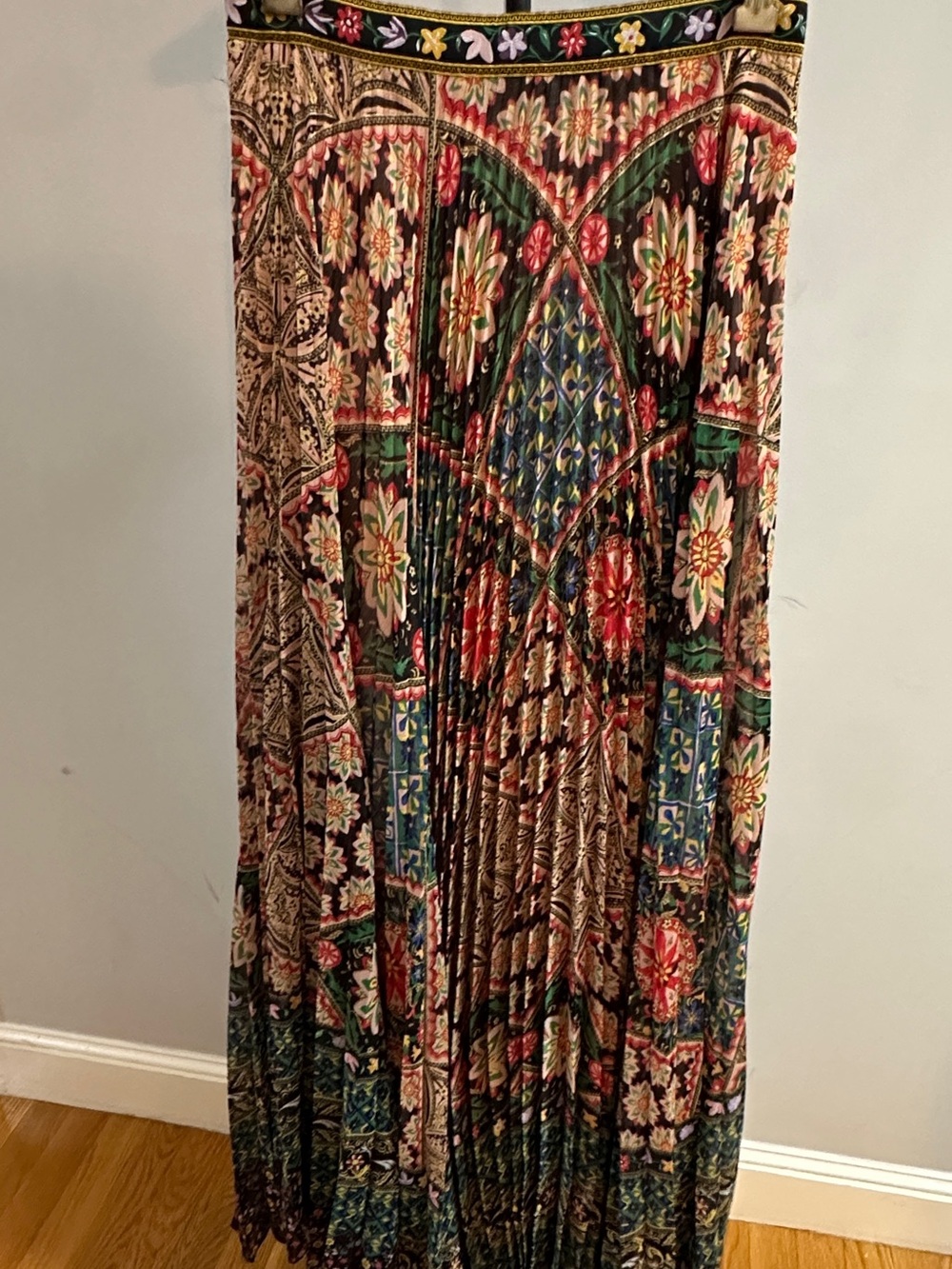Alice + Olivia Multicolor Floral and Mosaic Print Pleated Maxi Skirt